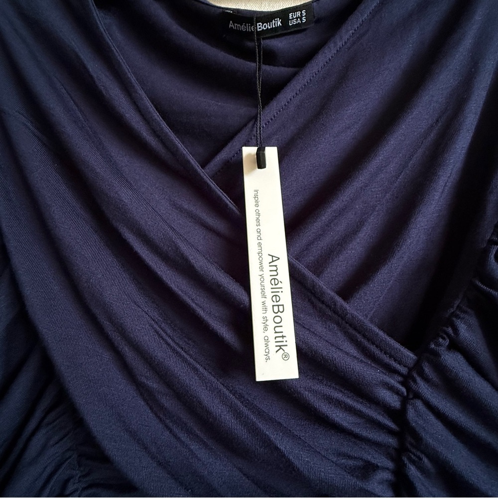 Navy Blue Ruched V-Neck Top from PattyBoutik - Picture 4 of 10